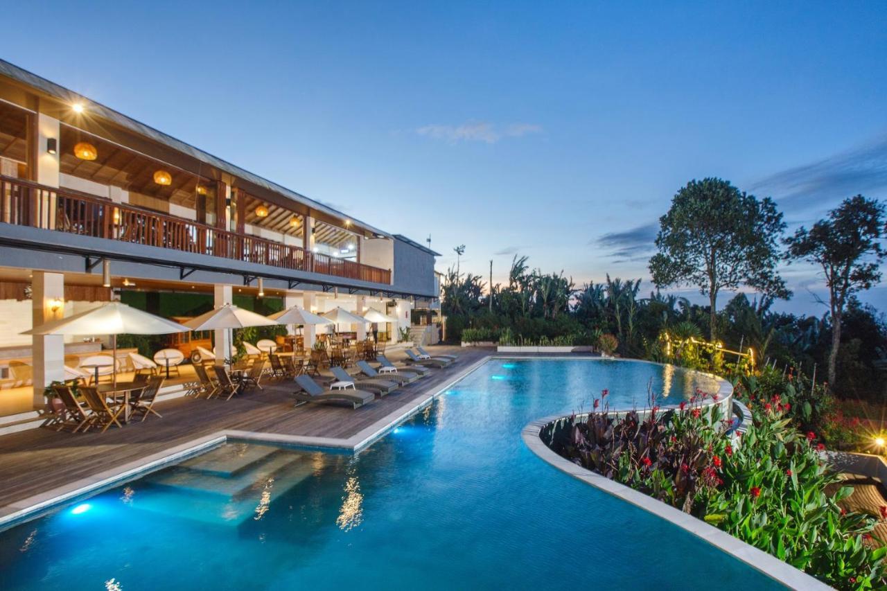 Giriwood Hotel & Villa Munduk Exterior foto